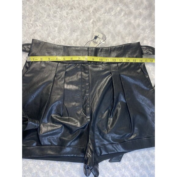 Express Women's Black High Waisted Faux Leather Belted Paperbag Shorts Size 12 - Picture 7 of 9